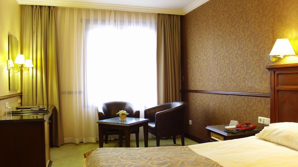 Topkapi Inter Istanbul Hotel Bagian luar foto