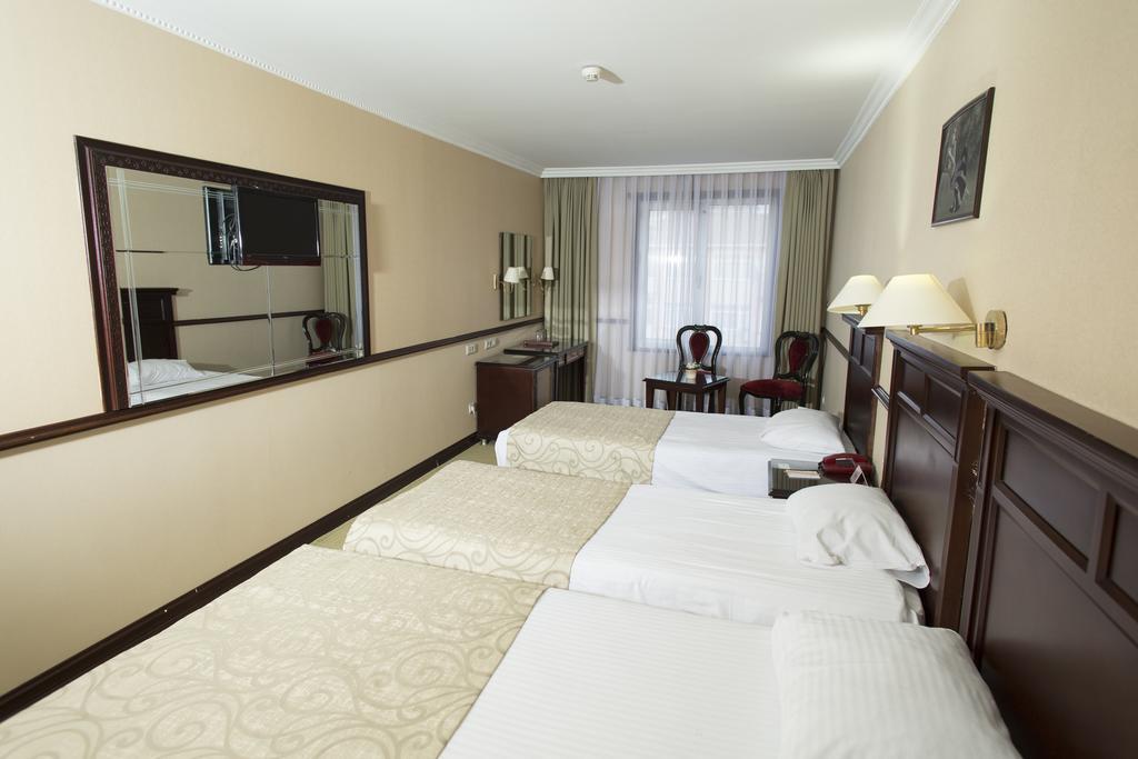 Topkapi Inter Istanbul Hotel Bagian luar foto
