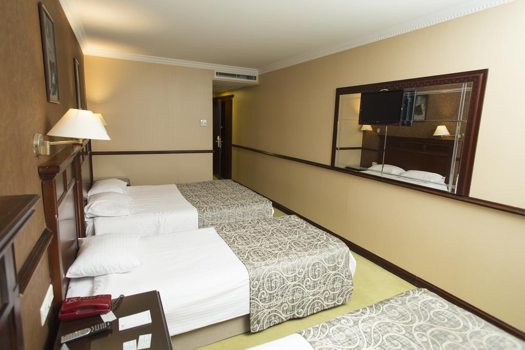 Topkapi Inter Istanbul Hotel Bagian luar foto