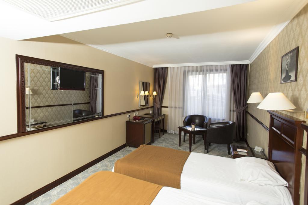 Topkapi Inter Istanbul Hotel Bagian luar foto