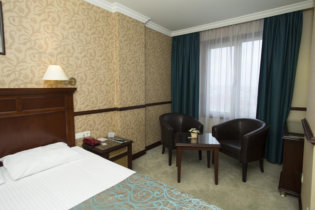Topkapi Inter Istanbul Hotel Bagian luar foto