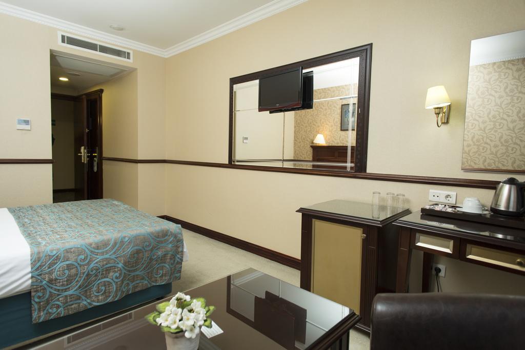 Topkapi Inter Istanbul Hotel Bagian luar foto