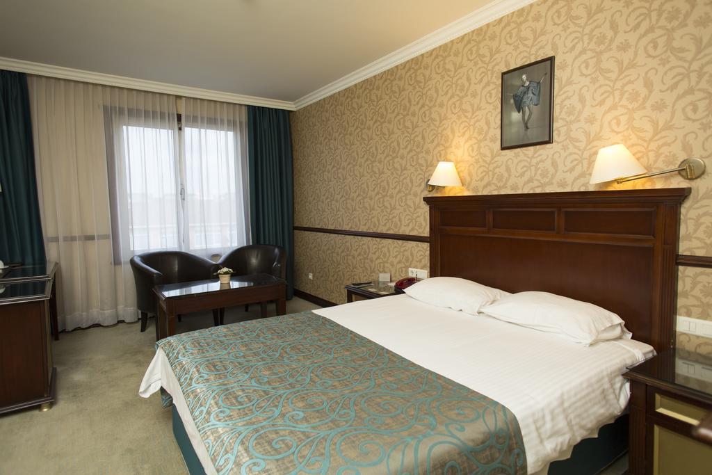 Topkapi Inter Istanbul Hotel Bagian luar foto