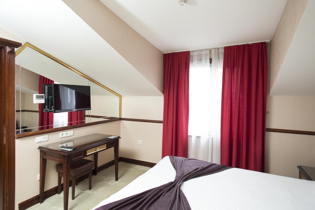 Topkapi Inter Istanbul Hotel Bagian luar foto